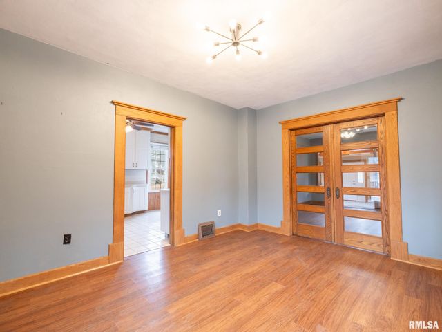 303 N HARRISON Street, Bartonville, IL 61607