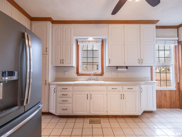 303 N HARRISON Street, Bartonville, IL 61607