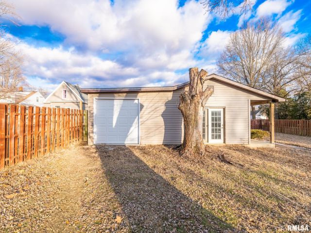 303 N HARRISON Street, Bartonville, IL 61607