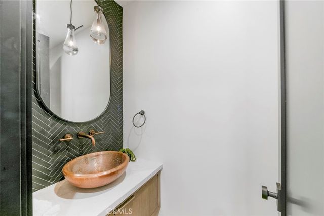 307 14th Street, Huntington Beach, CA 92648
