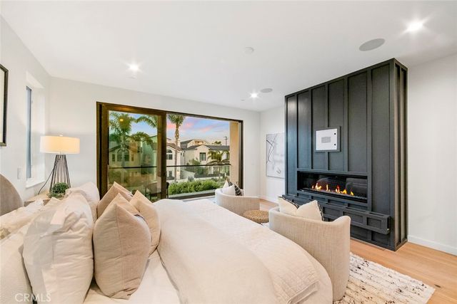 307 14th Street, Huntington Beach, CA 92648