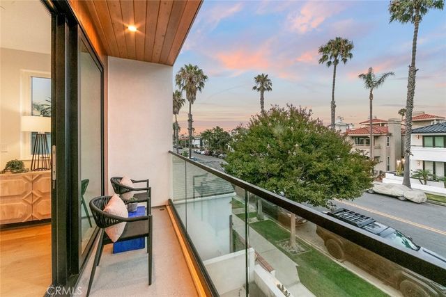 307 14th Street, Huntington Beach, CA 92648
