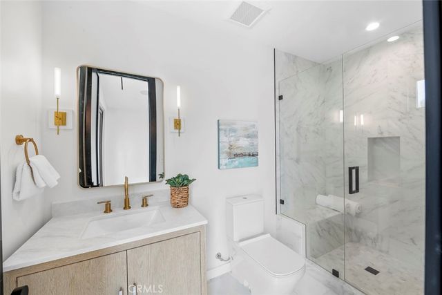 307 14th Street, Huntington Beach, CA 92648