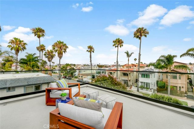 307 14th Street, Huntington Beach, CA 92648