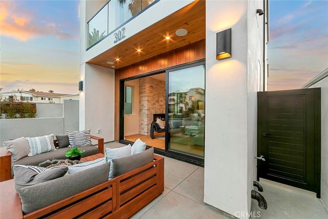 307 14th Street, Huntington Beach, CA 92648