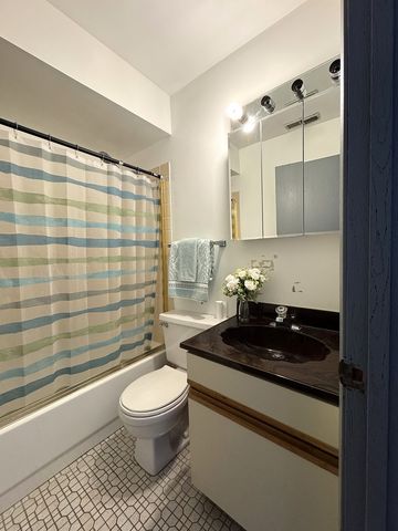 23W447 Greenbriar Drive, Naperville, IL 60540