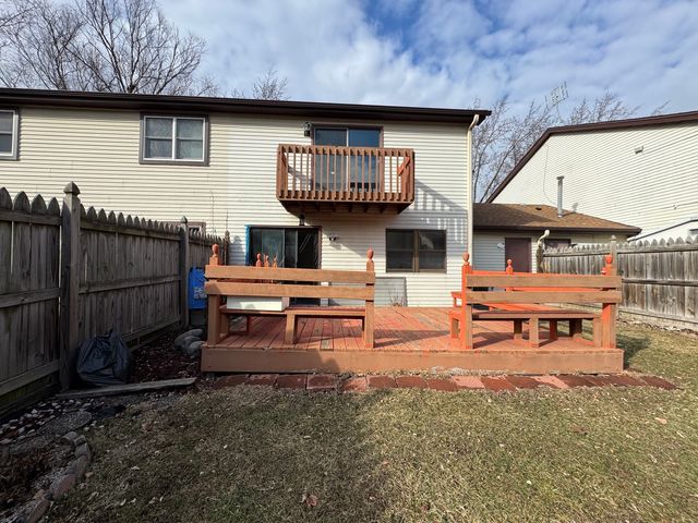 23W447 Greenbriar Drive, Naperville, IL 60540