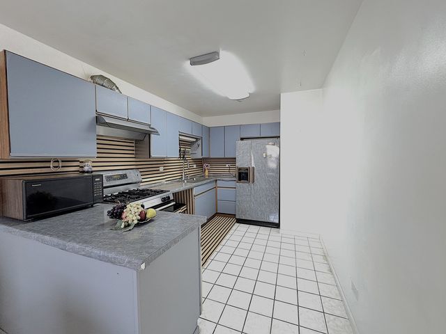 23W447 Greenbriar Drive, Naperville, IL 60540