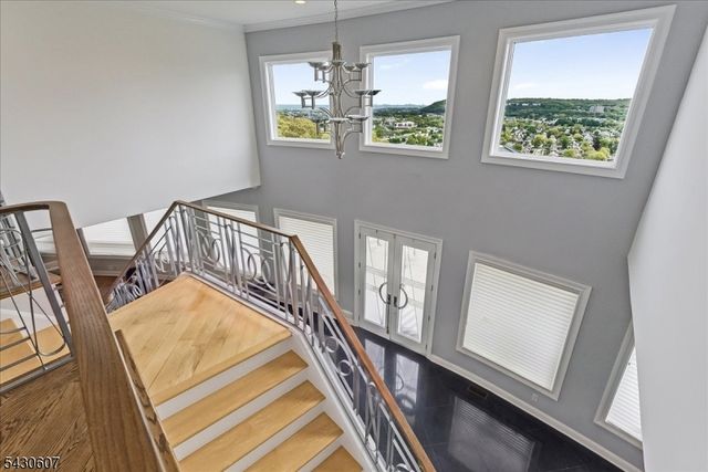 47 Mountainwood Ct, Totowa Boro, NJ 07512
