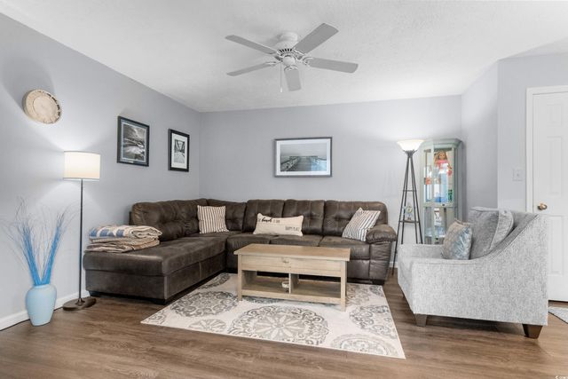 614 15th Ave S Apt 41, Surfside Beach, SC 29575