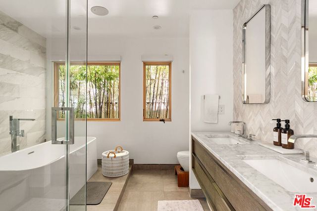6241 Drexel Avenue, Los Angeles, CA 90048