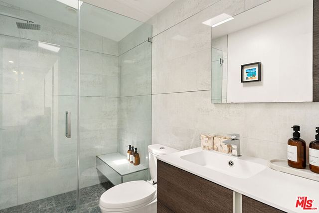 6241 Drexel Avenue, Los Angeles, CA 90048