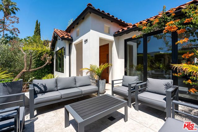 6241 Drexel Avenue, Los Angeles, CA 90048