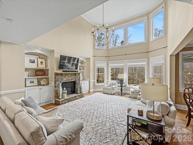 1005 Westbury Drive, Matthews, NC 28104