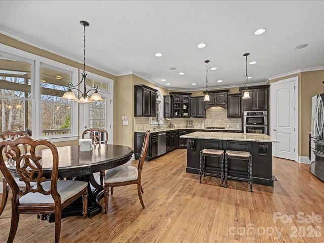 1005 Westbury Drive, Matthews, NC 28104