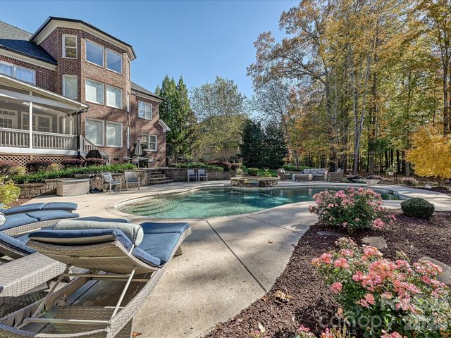 1005 Westbury Drive, Matthews, NC 28104