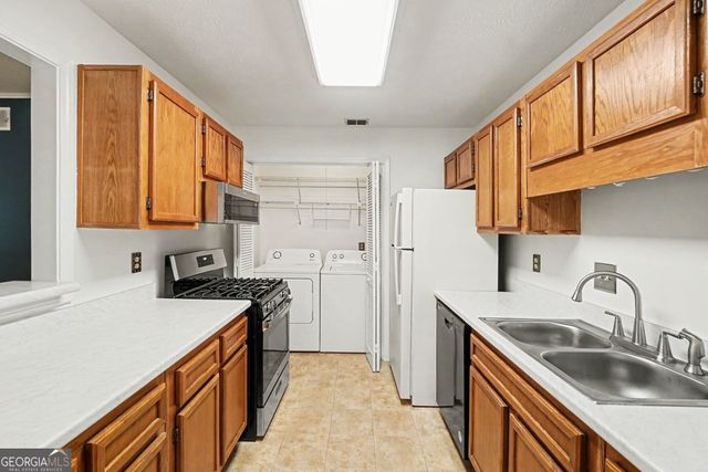 801 Gettysburg Place, Atlanta, GA 30350