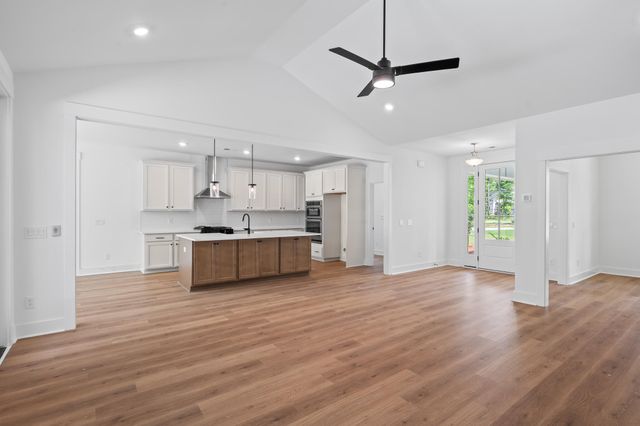 4 Grooms Road, Cross, SC 29436