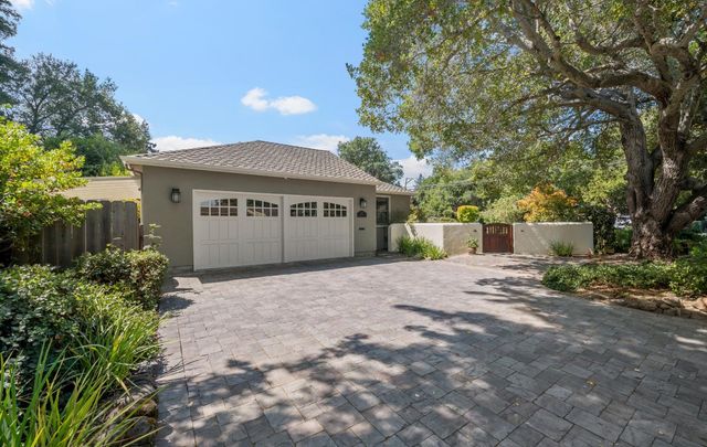 1075 Windsor Drive, Menlo Park, CA 94025