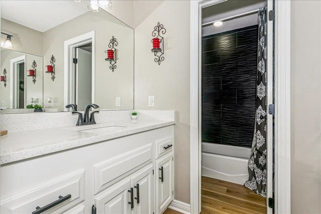 4001 N Jasmine St, Wichita, KS 67226