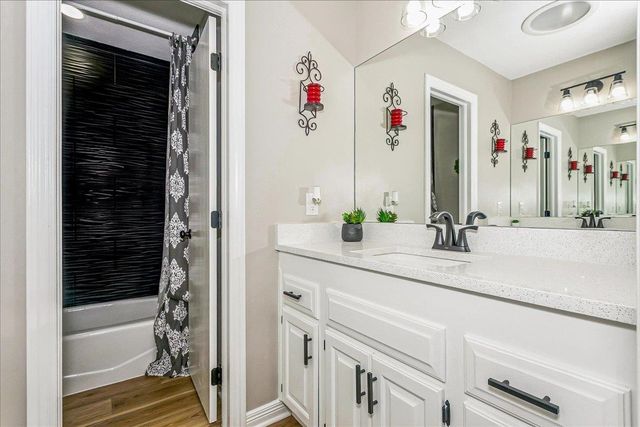 4001 N Jasmine St, Wichita, KS 67226