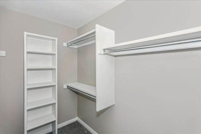 4001 N Jasmine St, Wichita, KS 67226