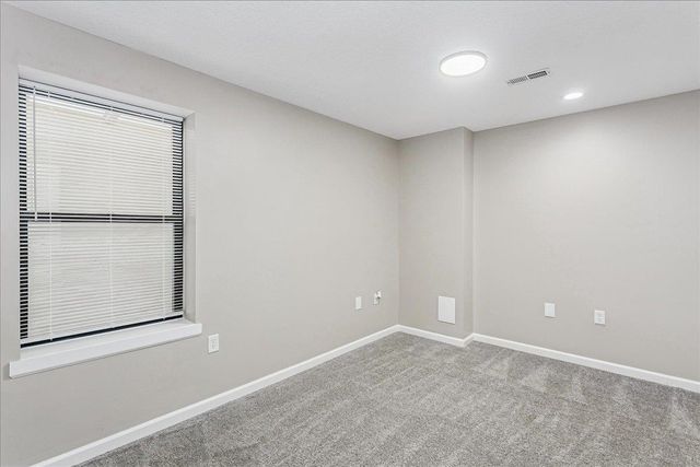 4001 N Jasmine St, Wichita, KS 67226