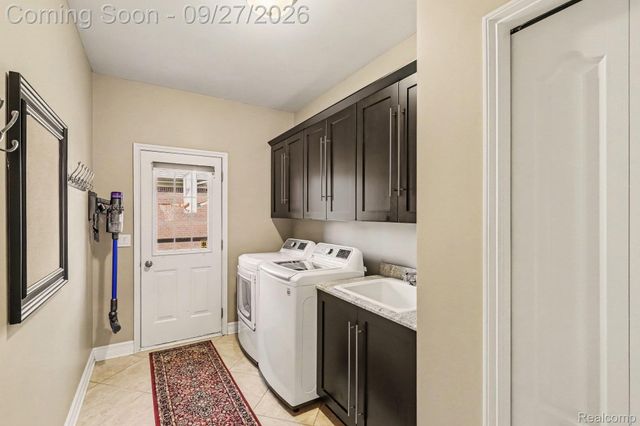 63746 Providence, Washington Township, MI 48095