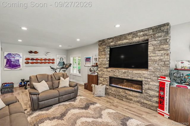 63746 Providence, Washington Township, MI 48095