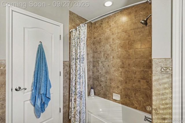63746 Providence, Washington Township, MI 48095