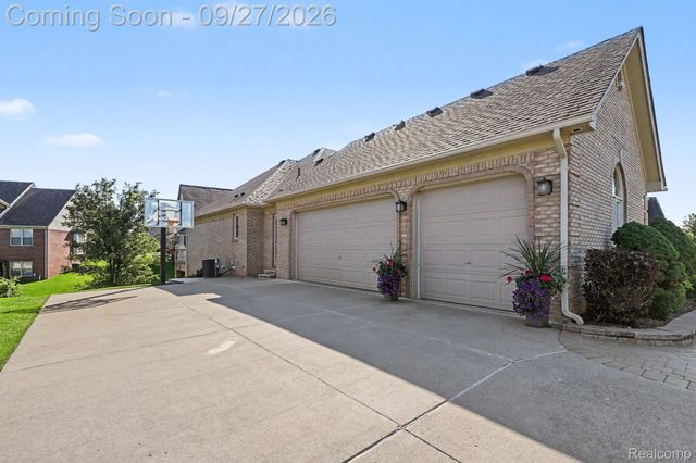 63746 Providence, Washington Township, MI 48095