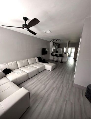 6210 BAYSIDE KEY DRIVE, Tampa, FL 33615