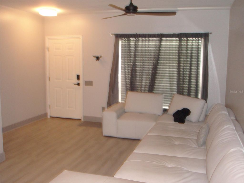 Image 6 of property listing at 6210 BAYSIDE KEY DRIVE, Tampa, FL 33615