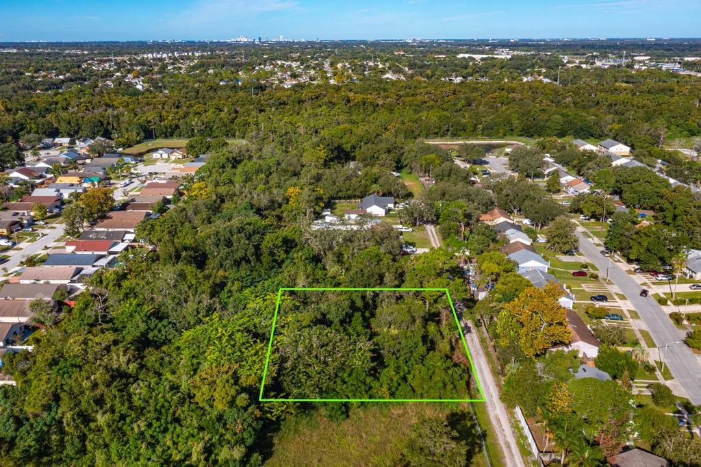 Image 4 of property listing at 1156 N DEAN ROAD, Orlando, FL 32825