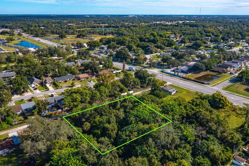 Image 7 of property listing at 1156 N DEAN ROAD, Orlando, FL 32825