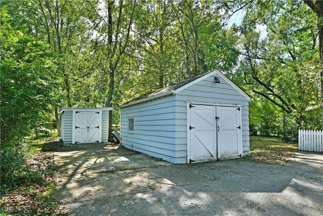 20 Nesbitt Street, Poland, OH 44514