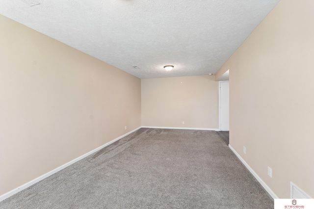 2914 N 155th Avenue, Omaha, NE 68116