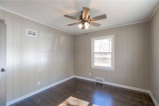 10427 Palmer Avenue, Kansas City, MO 64134