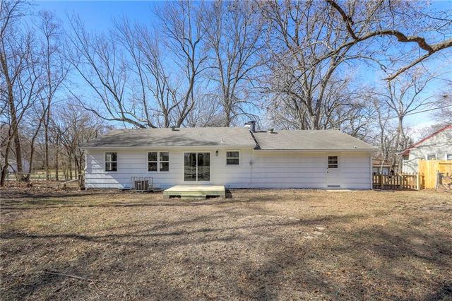 10427 Palmer Avenue, Kansas City, MO 64134