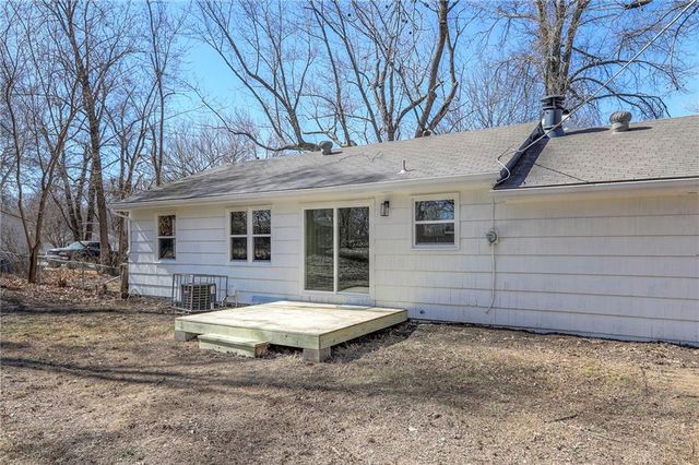 10427 Palmer Avenue, Kansas City, MO 64134