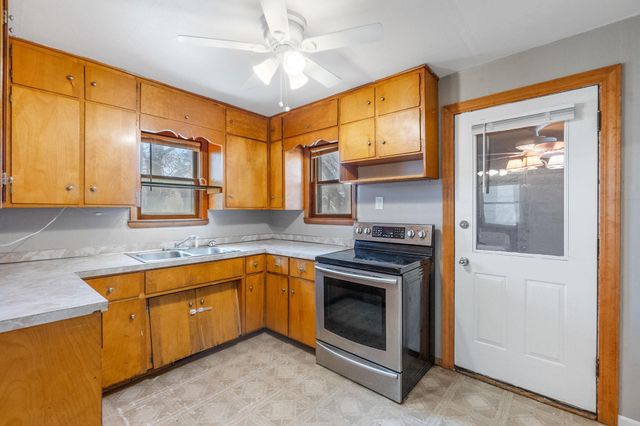 915 Cadam Court, Cedar Falls, IA 50613