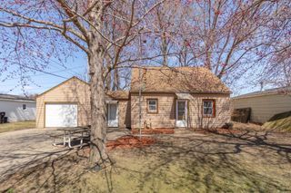 915 Cadam Court, Cedar Falls, IA 50613