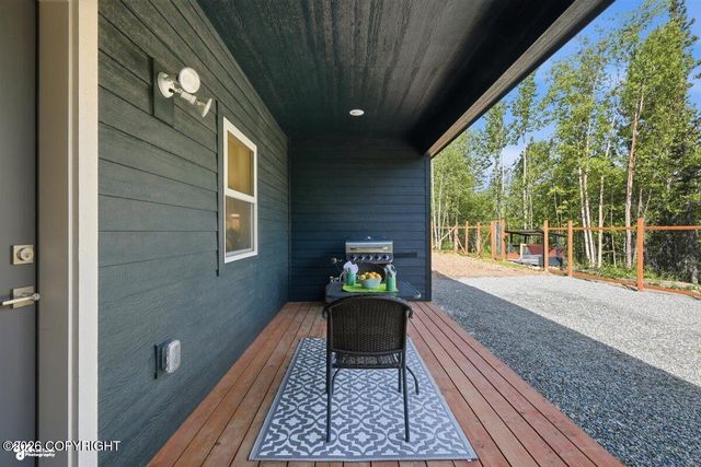 11045 E John Henry Circle, Palmer, AK 99645