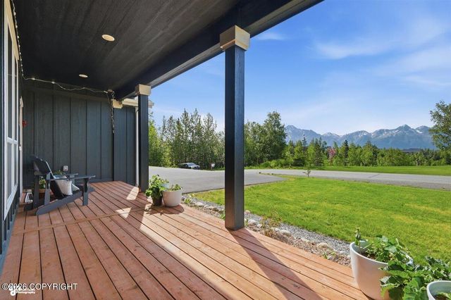11045 E John Henry Circle, Palmer, AK 99645