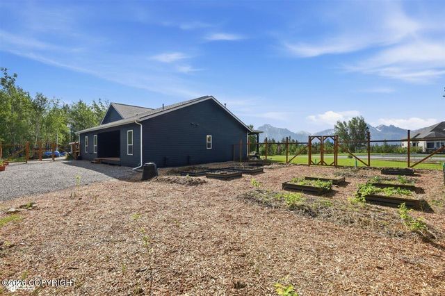 11045 E John Henry Circle, Palmer, AK 99645
