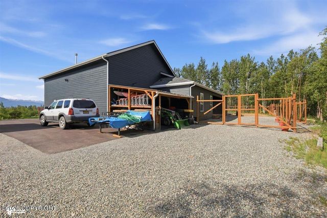 11045 E John Henry Circle, Palmer, AK 99645