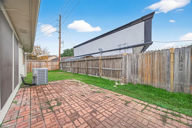 2002 Foundary Drive, Katy, TX 77493