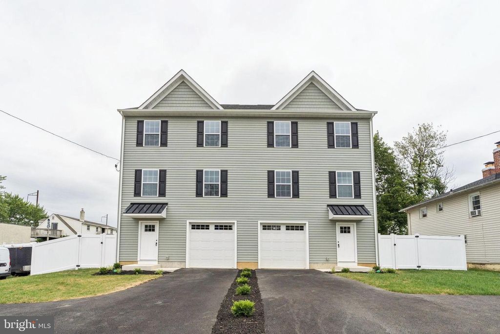 114 GIRARD AVE, Glenside, PA 19038