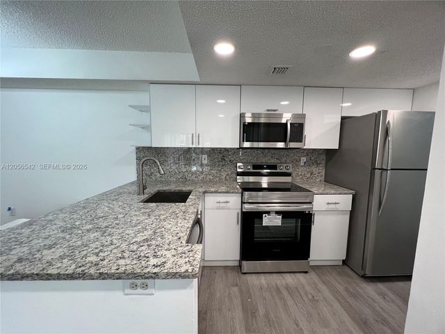 7235 NW 179th Street 104, Hialeah, FL 33015