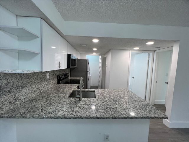 7235 NW 179th Street 104, Hialeah, FL 33015